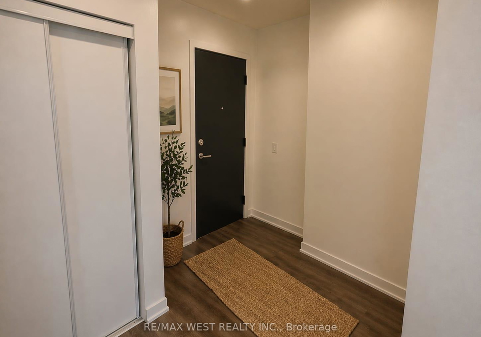 1808-st-clair-avenue-w-toronto-ontario-w12991180