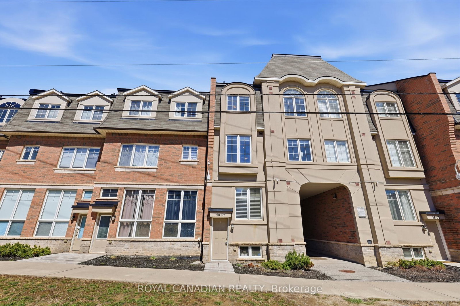 2420-baronwood-drive-oakville-ontario-w12991562