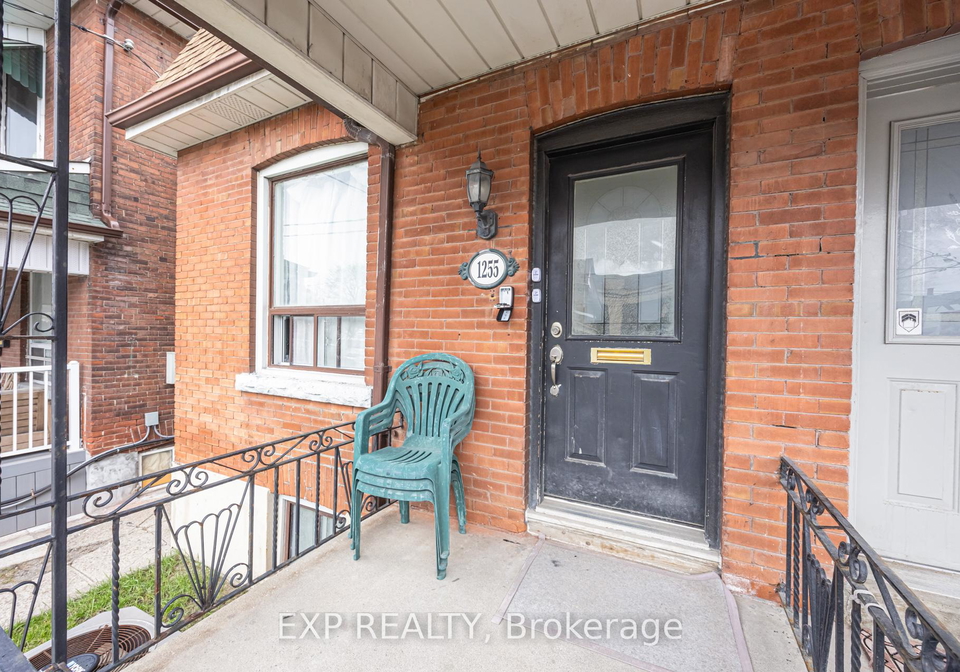 1255-dufferin-street-toronto-ontario-w12991680