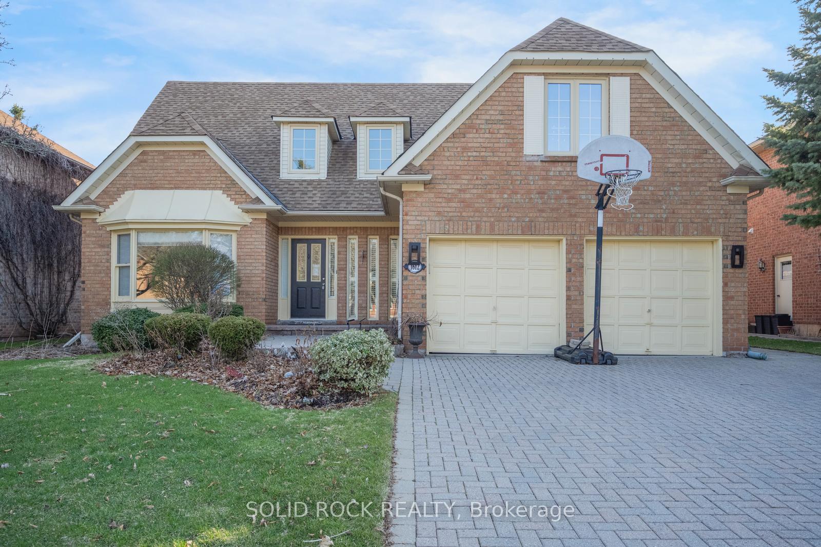 1612-pilgrims-way-oakville-ontario-w12991846