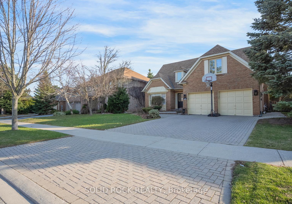 1612-pilgrims-way-oakville-ontario-w12991846