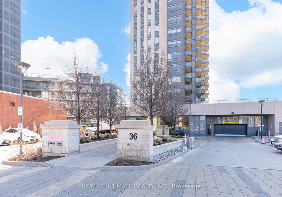 36-park-lawn-road-etobicoke-ontario-w12992012