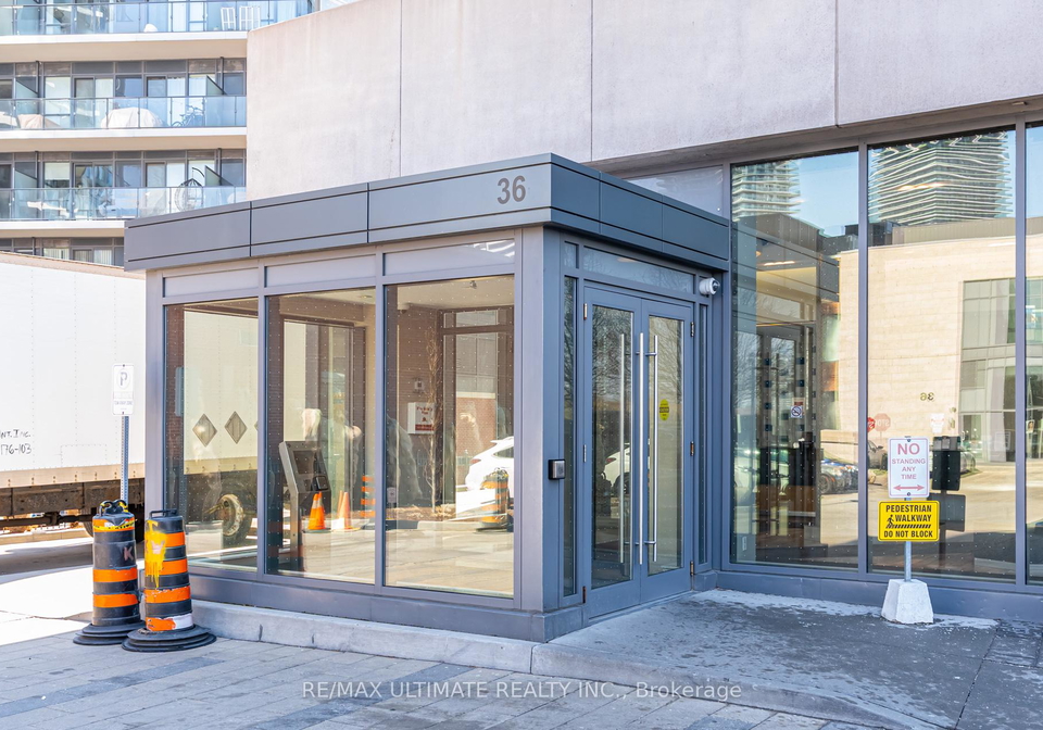 36-park-lawn-road-etobicoke-ontario-w12992012