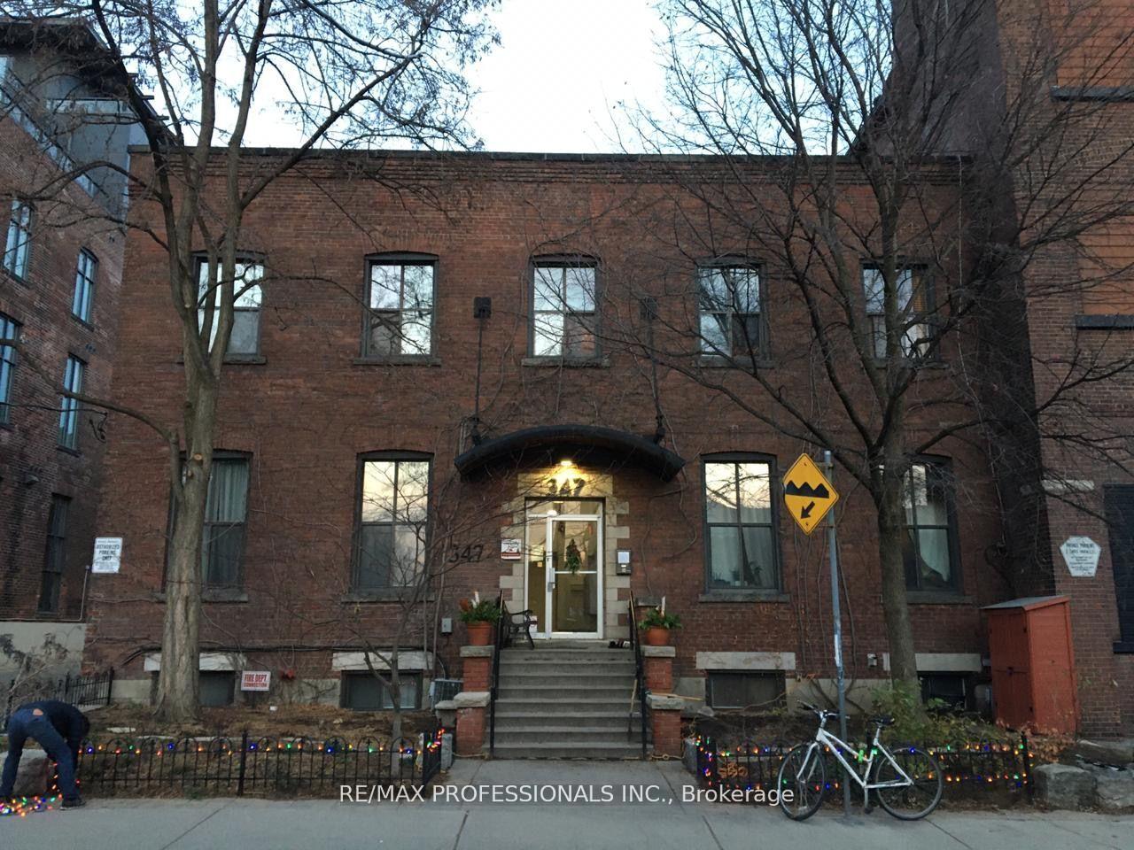 347-sorauren-avenue-toronto-ontario-w12992182
