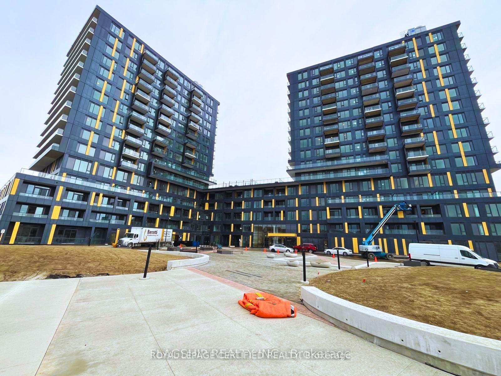4878-w-powers-common-w-burlington-ontario-w12992294