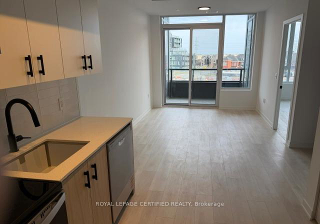4878-w-powers-common-w-burlington-ontario-w12992294