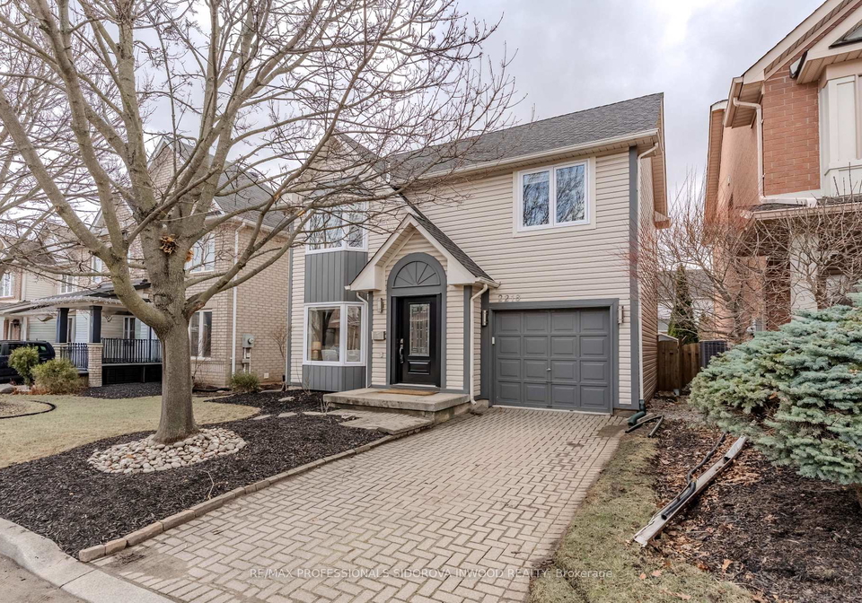 2218-bluegrass-lane-burlington-ontario-w12992302