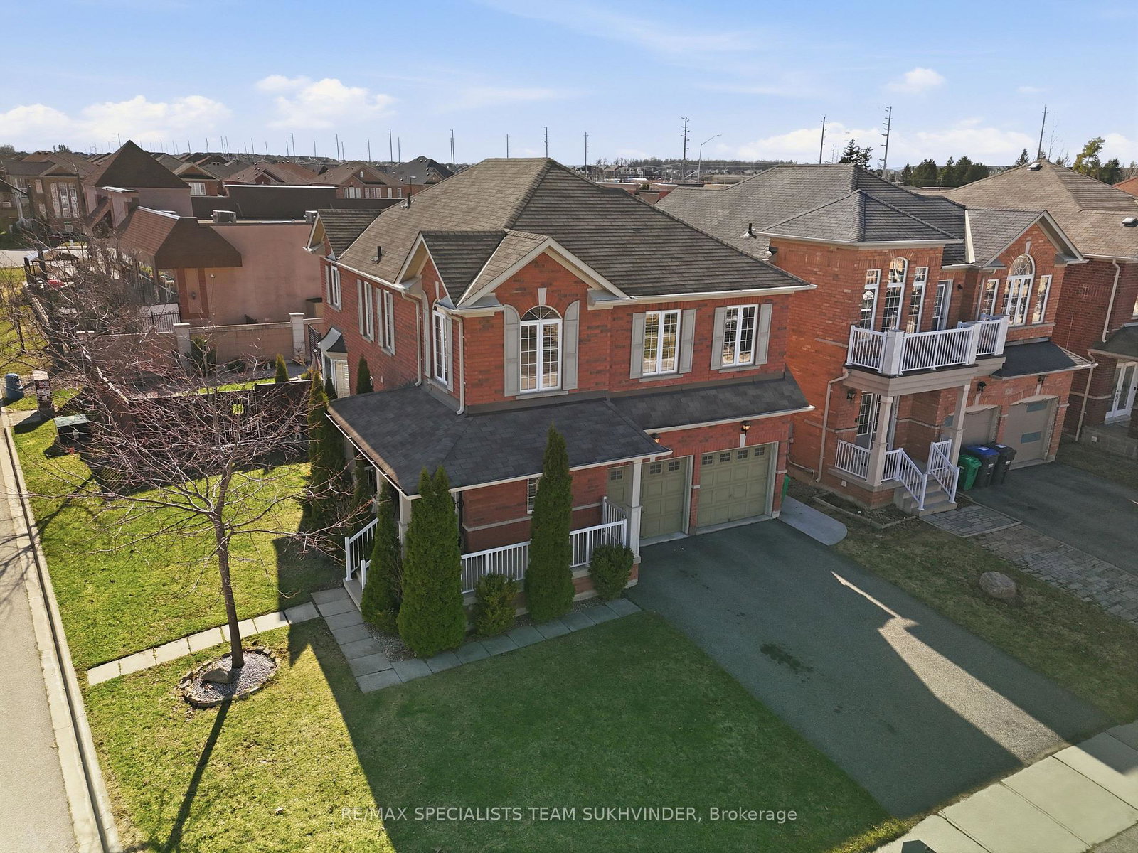 42-delphinium-way-brampton-ontario-w12992364