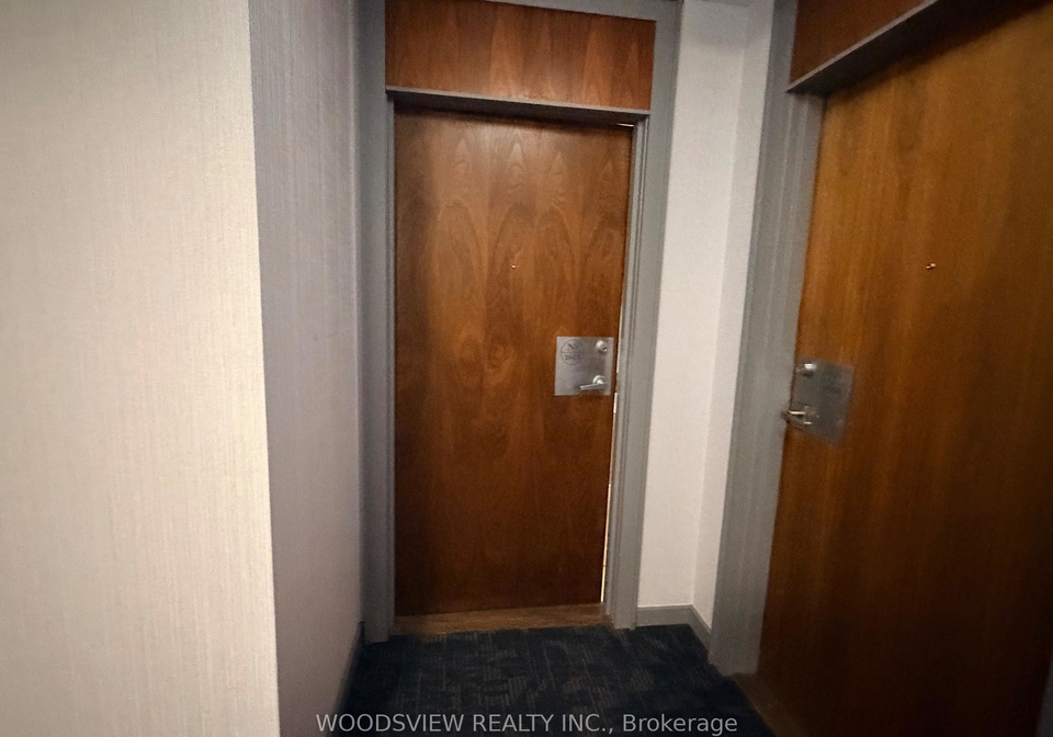 33-elm-drive-mississauga-ontario-w12992420
