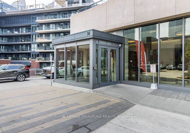 36-park-lawn-road-etobicoke-ontario-w12992436