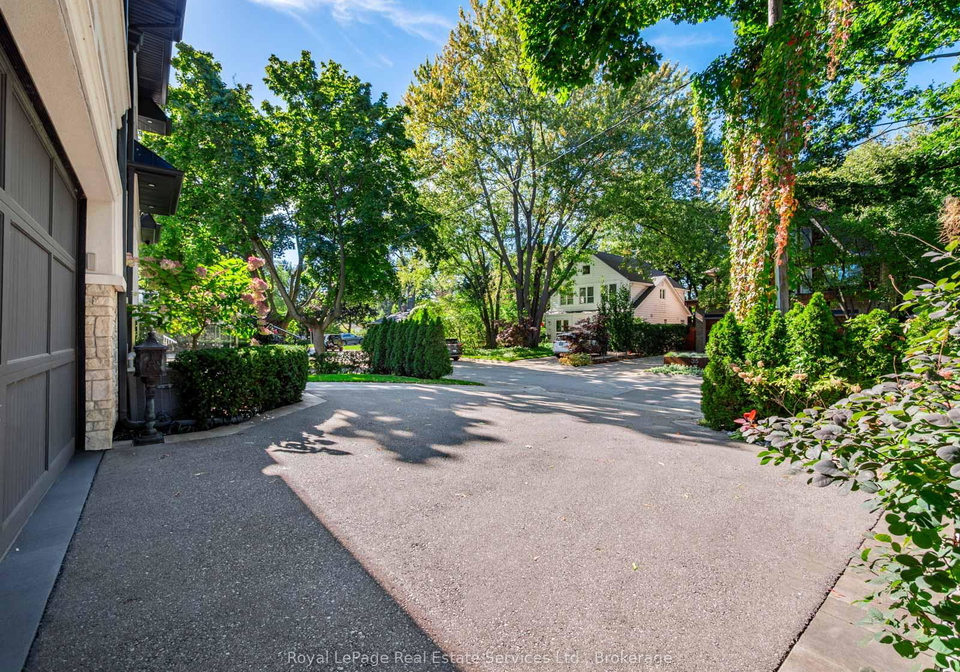 36-anderson-street-oakville-ontario-w12992608