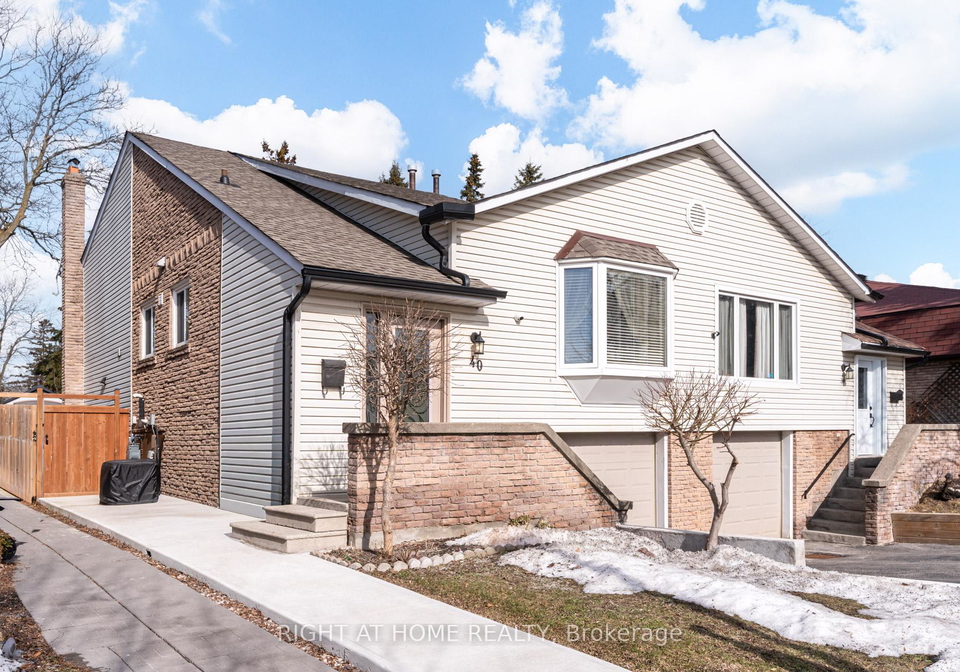 40-salisbury-circle-brampton-ontario-w12992648