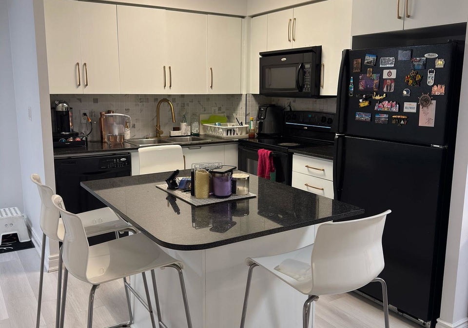 310-burnhamthorpe-road-w-mississauga-ontario-w12992994