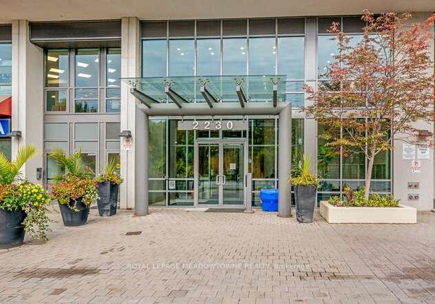 2230-lakeshore-boulevard-w-etobicoke-ontario-w12993008