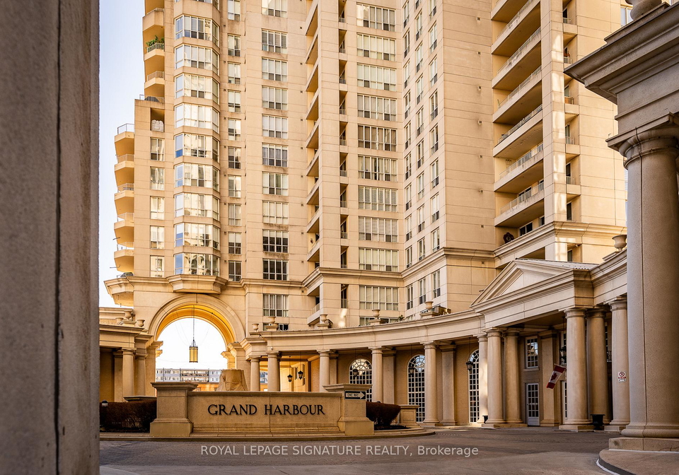 2285-lake-shore-boulevard-w-etobicoke-ontario-w12993040