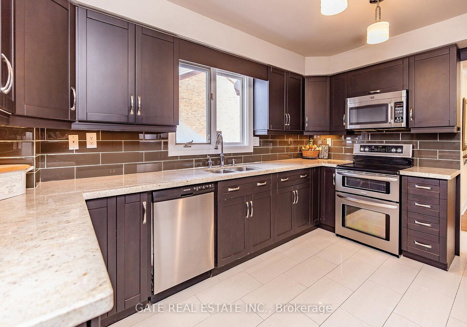 60-scott-street-brampton-ontario-w12993294