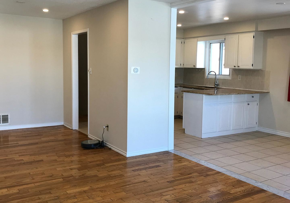 4238-greybrook-crescent-mississauga-ontario-w12993532