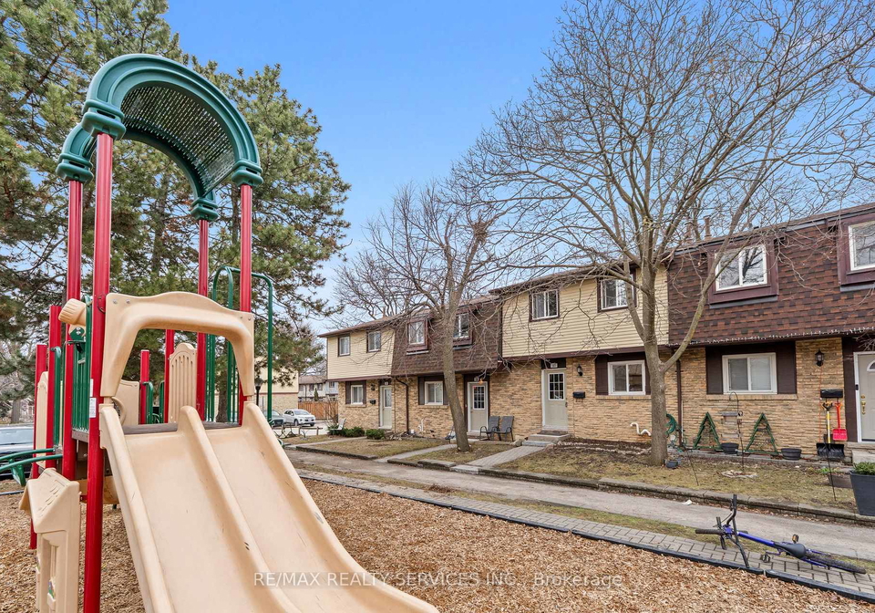 45-hansen-road-n-brampton-ontario-w12993676