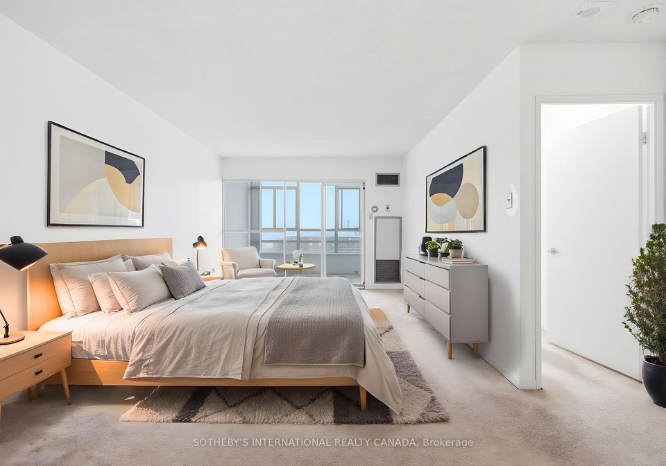 75-king-street-e-mississauga-ontario-w12994182