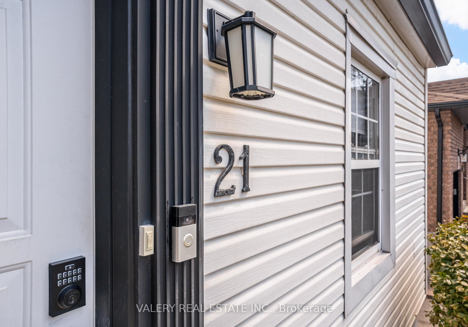 21-avon-park-drive-etobicoke-ontario-w12994332