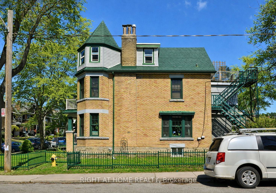 341-sunnyside-avenue-toronto-ontario-w12994440