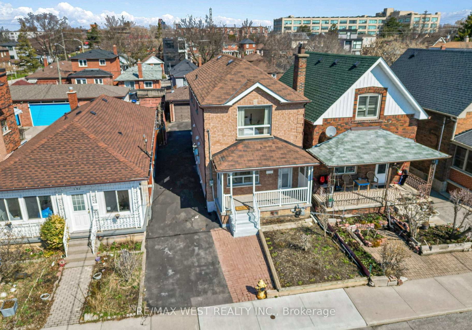 190-belgravia-avenue-north-york-ontario-w12994442