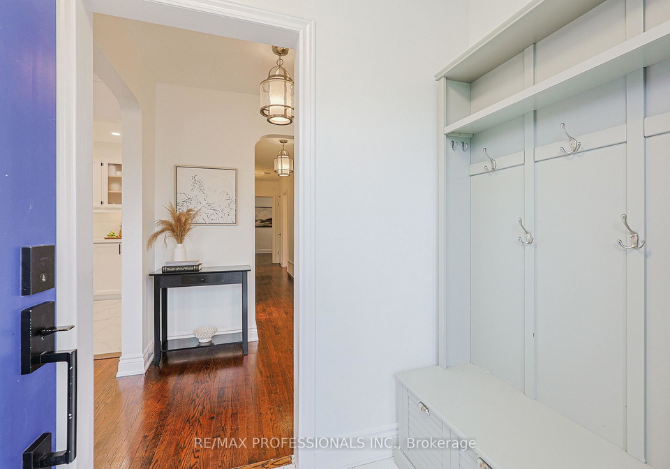 19-sealcove-drive-etobicoke-ontario-w12994660