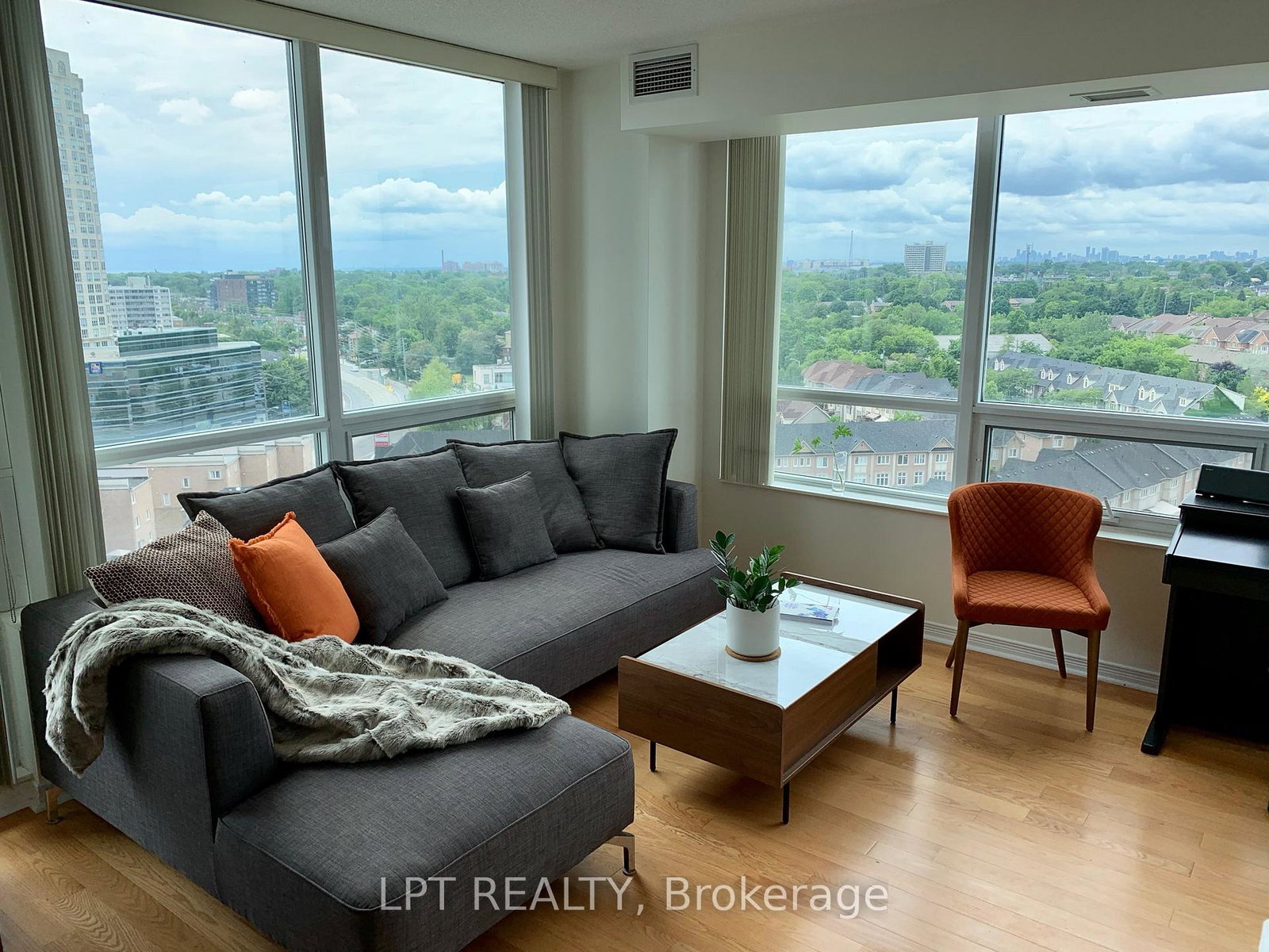 15-legion-road-etobicoke-ontario-w12995032