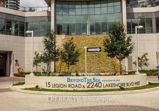 15-legion-road-etobicoke-ontario-w12995032