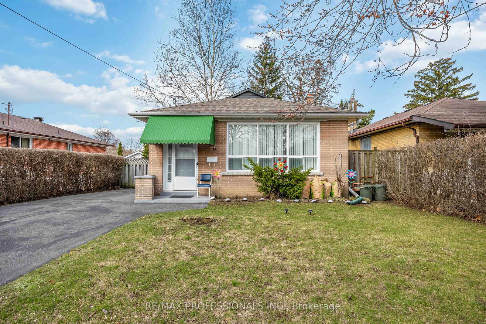 14-dashwood-crescent-etobicoke-ontario-w12995082