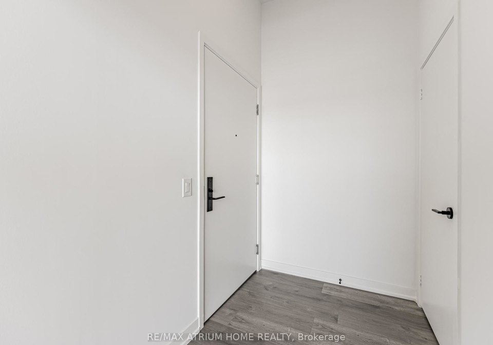 285-dufferin-street-toronto-ontario-w12995132