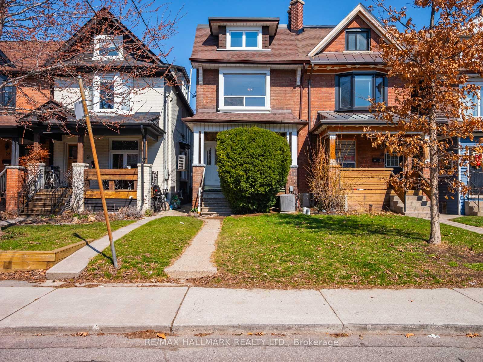 22-kenneth-avenue-toronto-ontario-w12995316