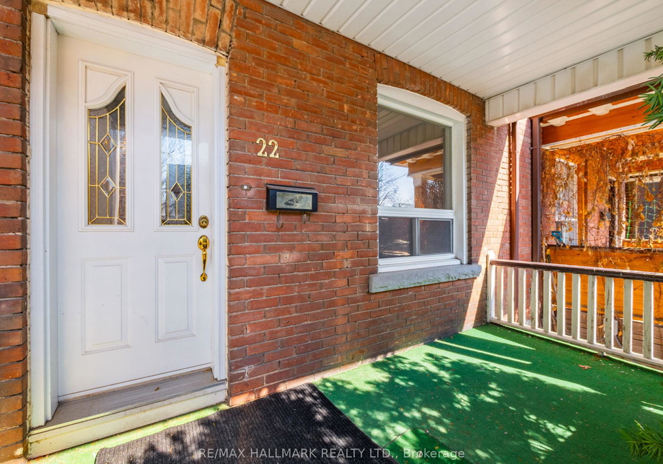 22-kenneth-avenue-toronto-ontario-w12995316