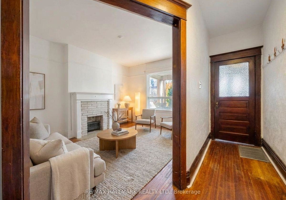 22-kenneth-avenue-toronto-ontario-w12995316
