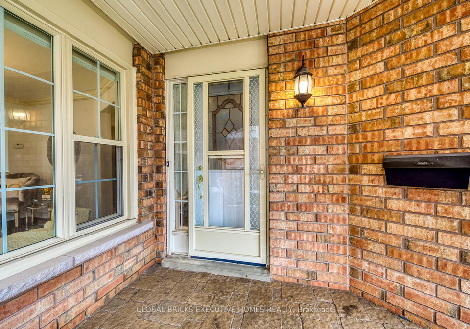 5690-wells-place-mississauga-ontario-w12995364
