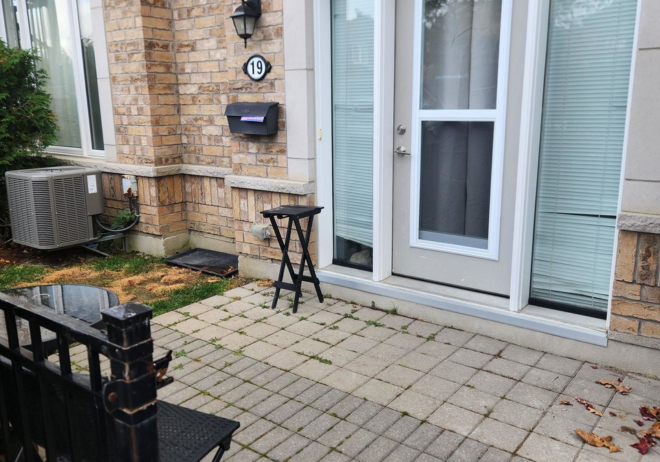 250-sunny-meadow-boulevard-brampton-ontario-w12995506