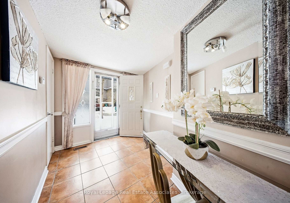 2315-bromsgrove-road-mississauga-ontario-w12995866