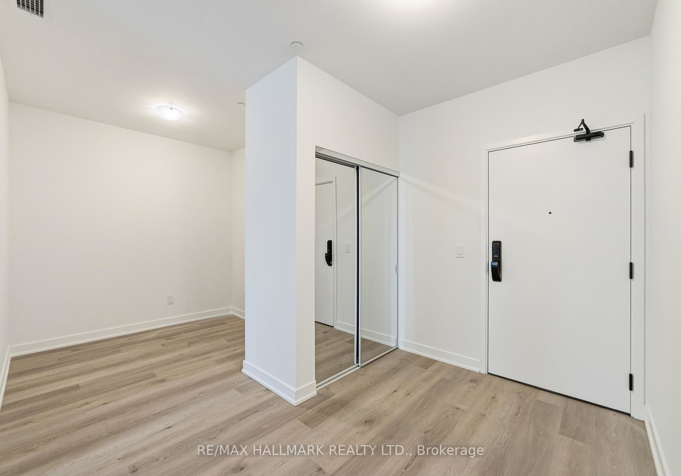 2075-s-lakeshore-road-n-burlington-ontario-w12996124