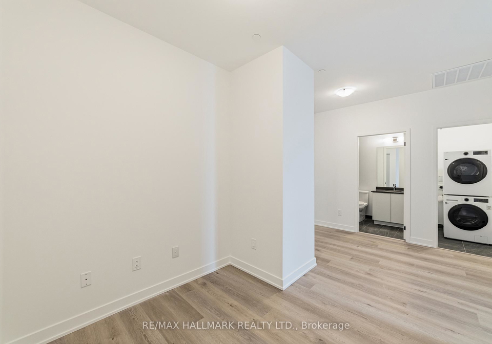 2075-s-lakeshore-road-n-burlington-ontario-w12996124