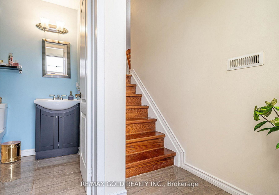 guildford-crescent-brampton-ontario-w12996490