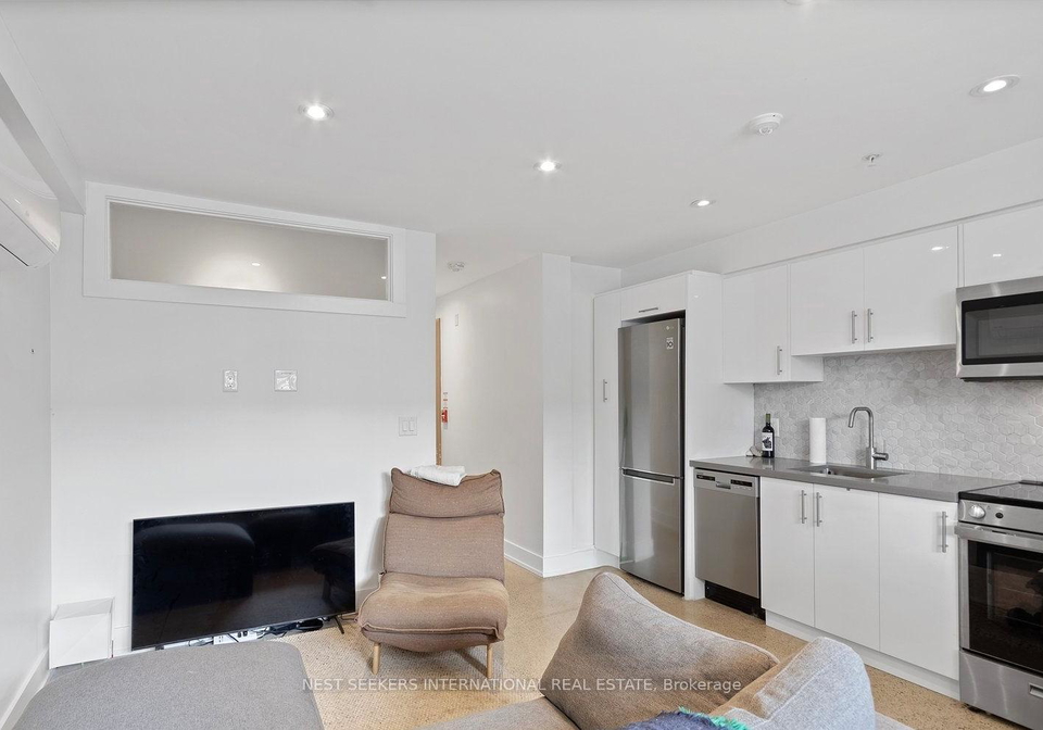 155bloor-street-w-toronto-ontario-w12996590