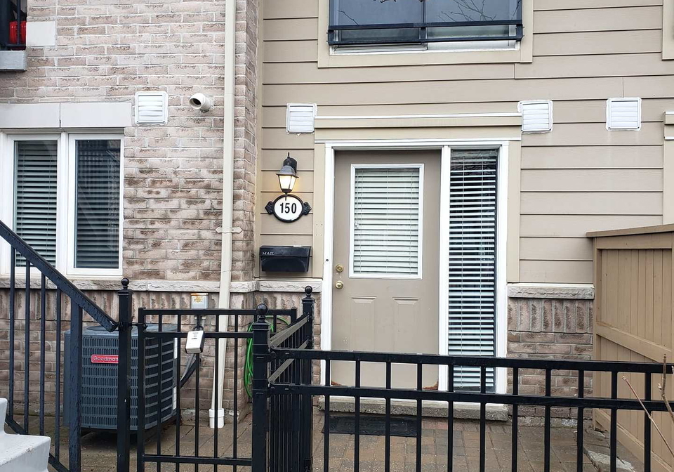 4975-southhampton-drive-mississauga-ontario-w12996732
