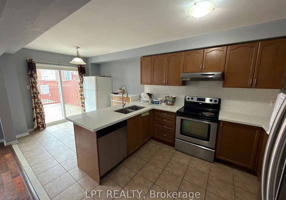 112-bushmill-circle-brampton-ontario-w12996792
