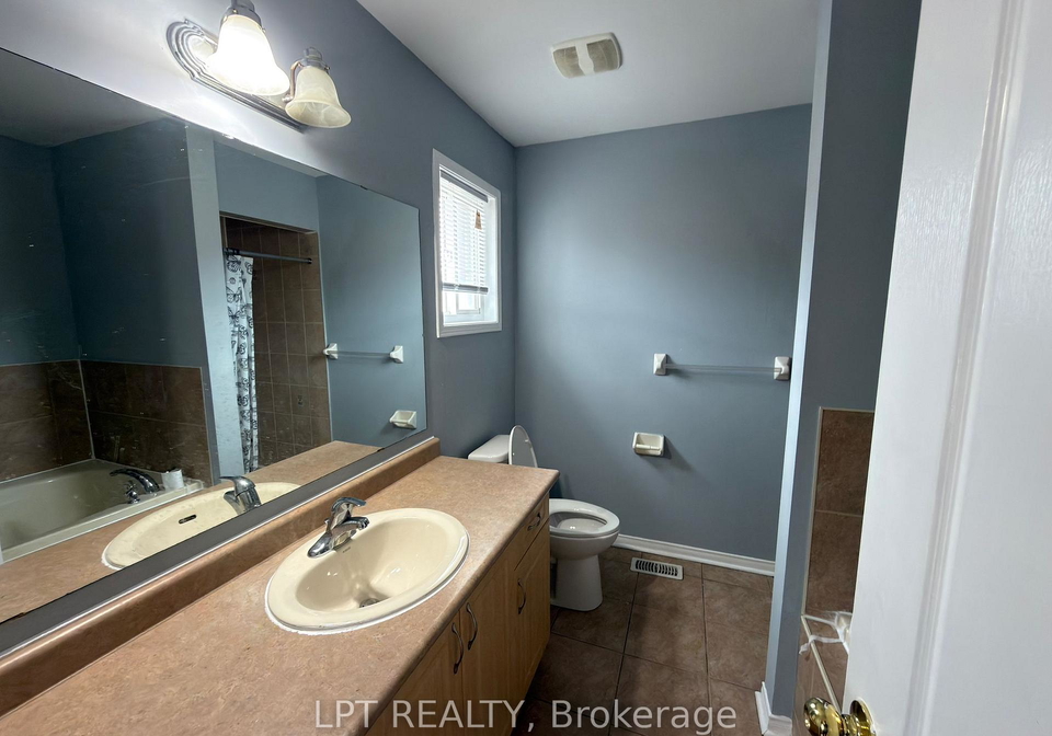 112-bushmill-circle-brampton-ontario-w12996792