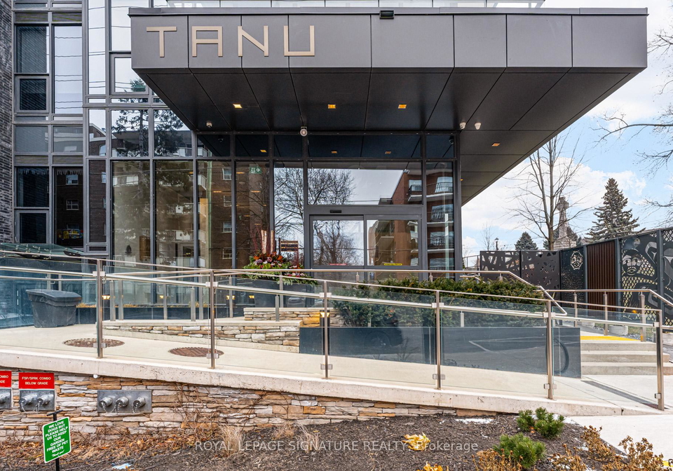 21-park-street-mississauga-ontario-w12996800