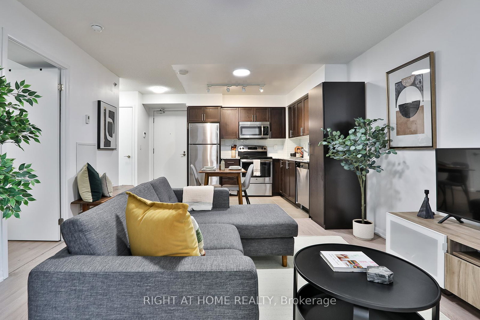 830-lawrence-avenue-w-north-york-ontario-w12996960