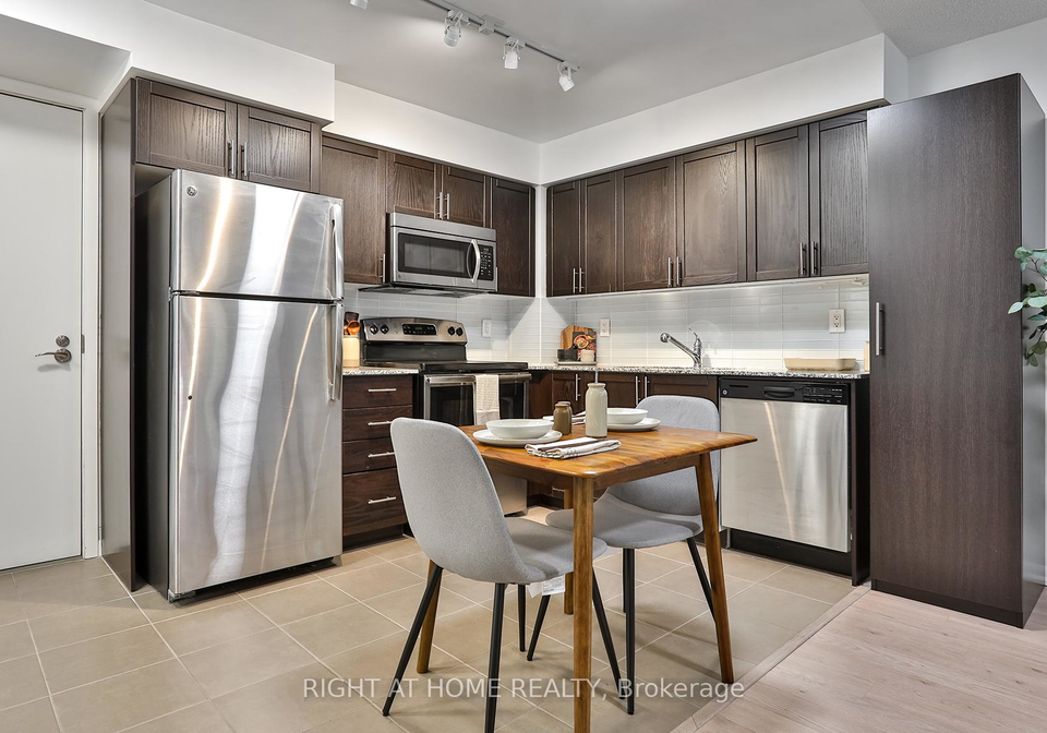 830-lawrence-avenue-w-north-york-ontario-w12996960