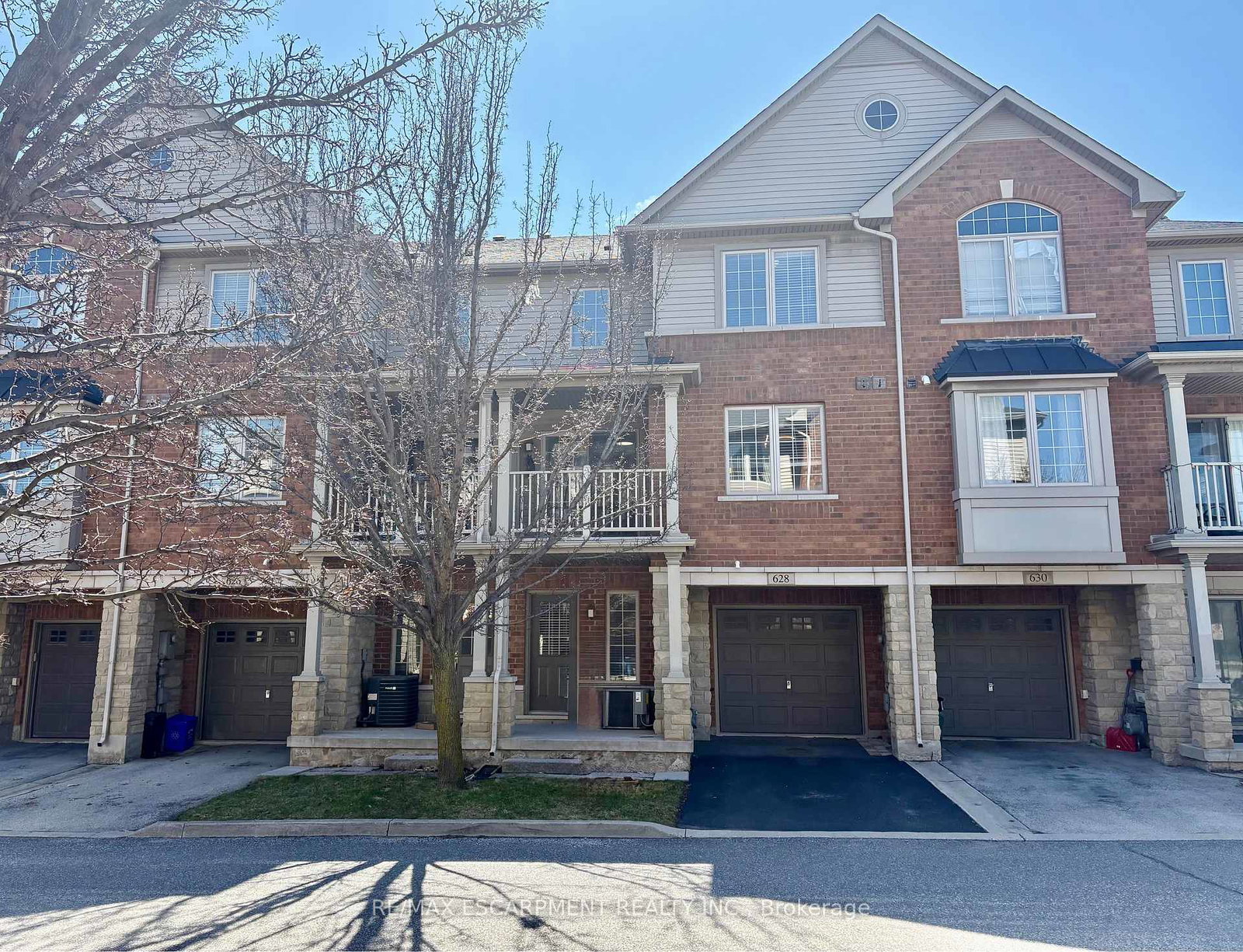 628-garibaldi-common-burlington-ontario-w12997002