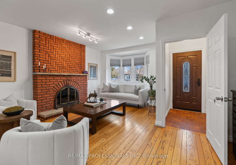 82-fifth-street-etobicoke-ontario-w12997082
