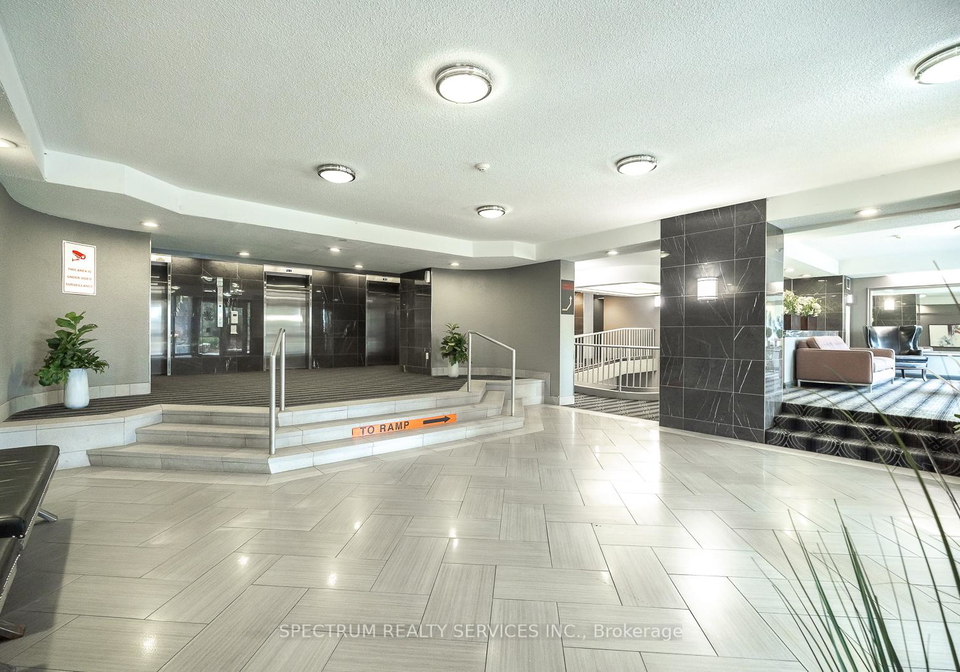 8-lisa-street-brampton-ontario-w12997100